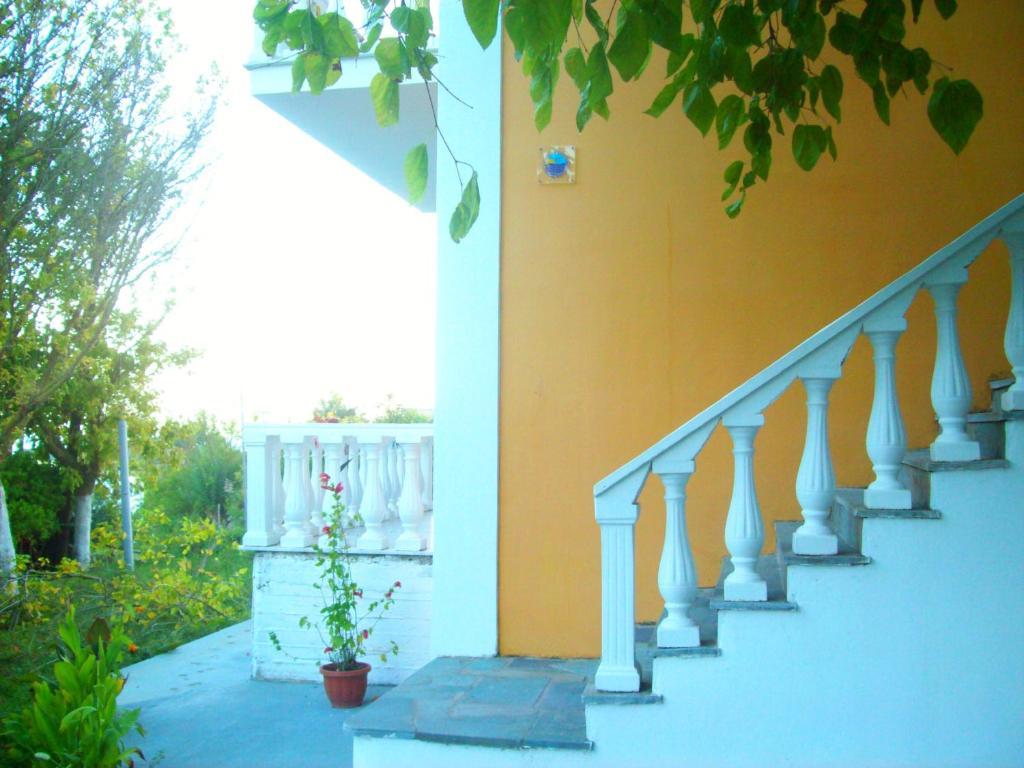 Villa Vania Gardenos Vitaládes 외부 사진